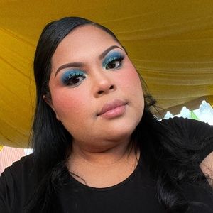Meet your Posher, Angelique